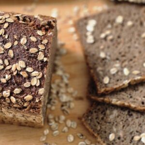 Vollkornschwarzbrot